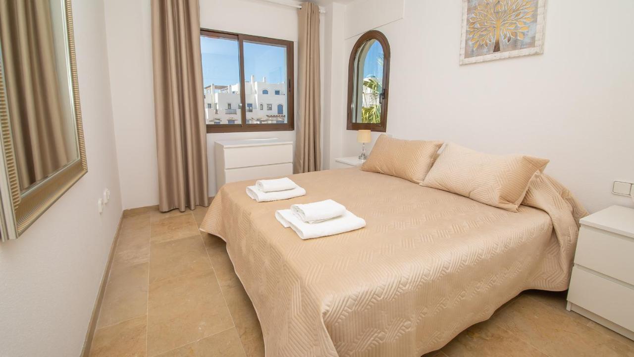 Lovely 2-Bed Apartment In Marina De La Duquesa Castillo de Sabinillas Ngoại thất bức ảnh