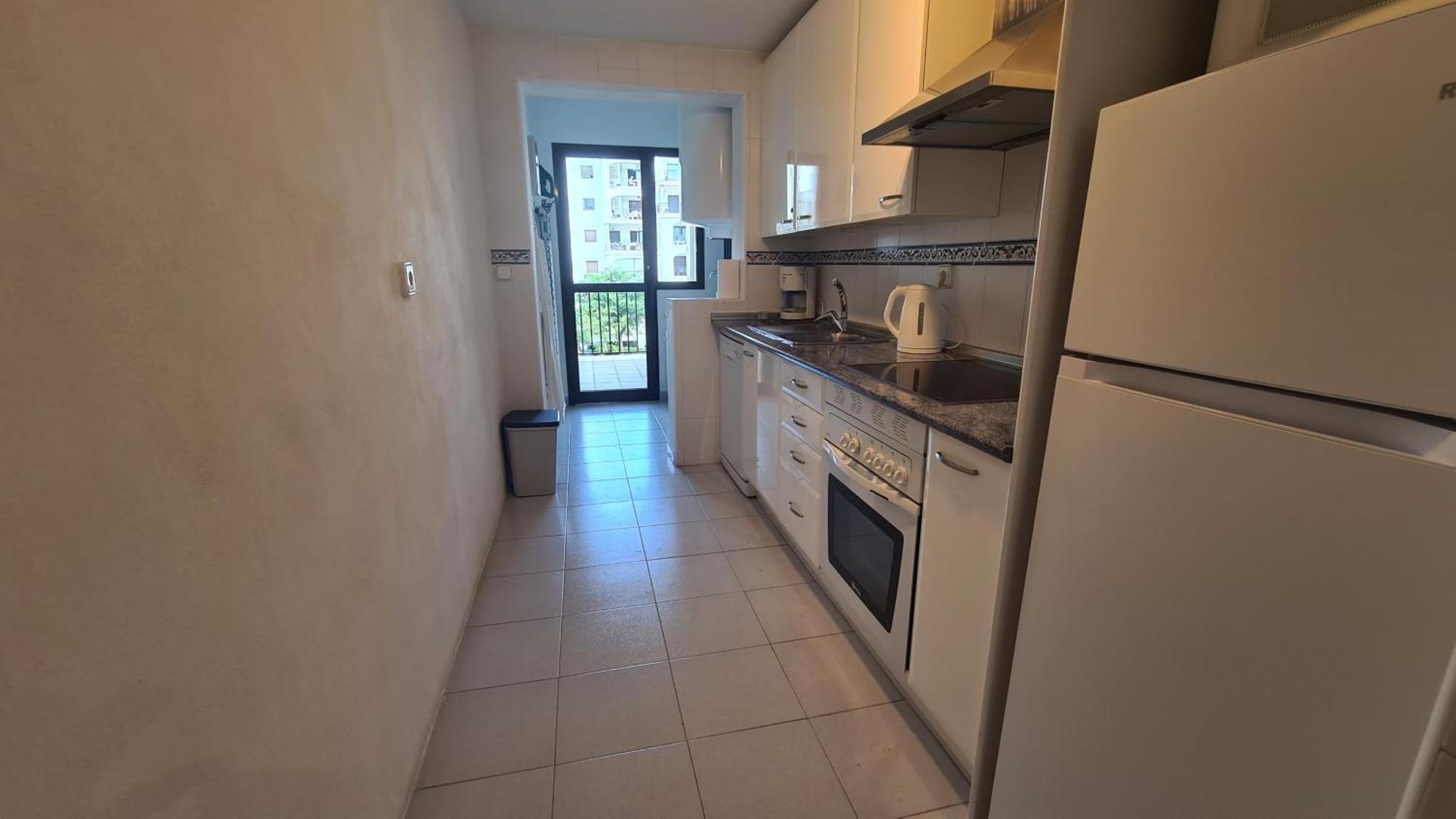 Lovely 2-Bed Apartment In Marina De La Duquesa Castillo de Sabinillas Ngoại thất bức ảnh